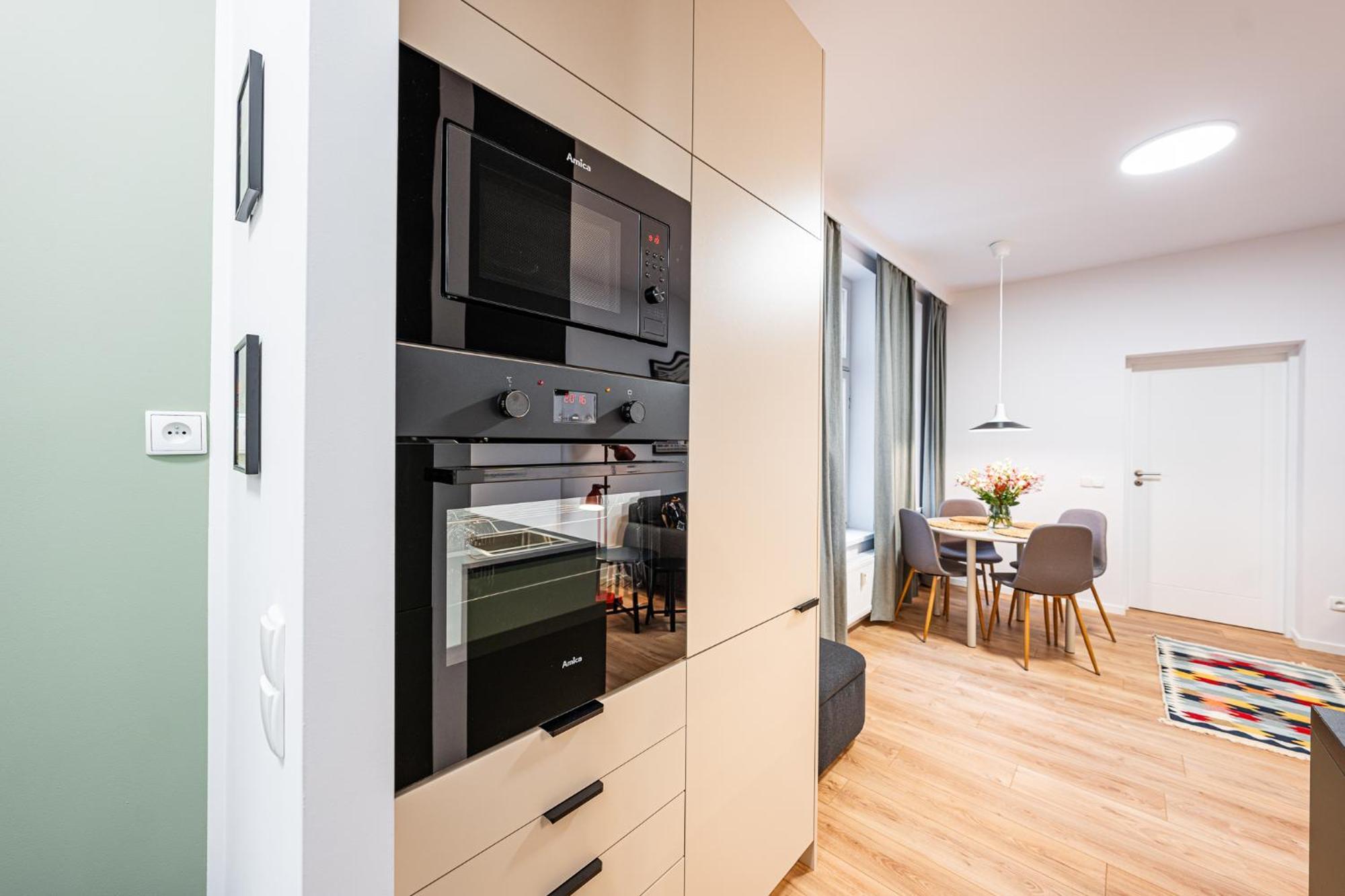 Apartamenty Tespis - Historic House Next To The Cathedral In The City Centre Katovice Exteriér fotografie